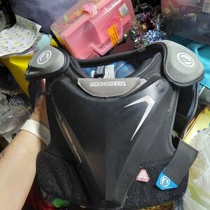 Black Lacrosse Shoulder Pads